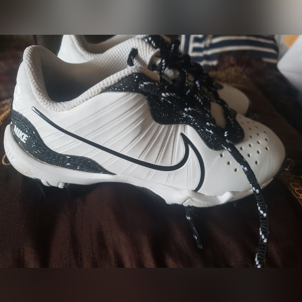 Nike White and Black Sports Cleats